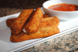 almondmilkk:  Vegan Mozzarella Sticks 