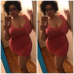 msromann:  Hair cut, no weave, curls &amp; curves 🙆🏻💁🏻 follow my backup page 👉https://www.instagram.com/RomannCurves 👈 &amp; turn on my notifications 🔔 #thick #cellulite🙌 #plusSize #curves #busty