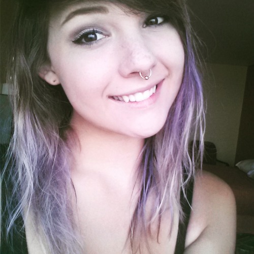 superqtgirls:  quantum-iridescence:  Hey guys   new tumblr crush omg 