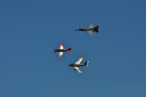 P-51, F-85 &amp; F-16 at International Oregon Air Show, Hillsboro Oregon