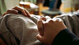 illgiveyouahint:tender ten·​der | \ ˈten-dərmarked by, responding to, or expressing the softer emoti
