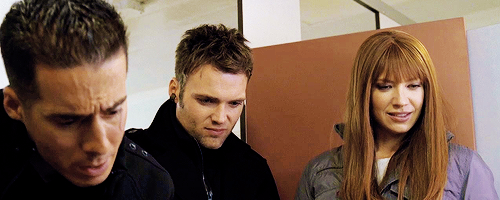 altertypewriter:  drcosimacormier:  fangirl challenge [10 tv shows] - fringe  ”when you open your mind to the impossible, sometimes you find the truth”     
