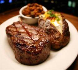 madeinlansing:  stuff-that-irks-me:  Steak