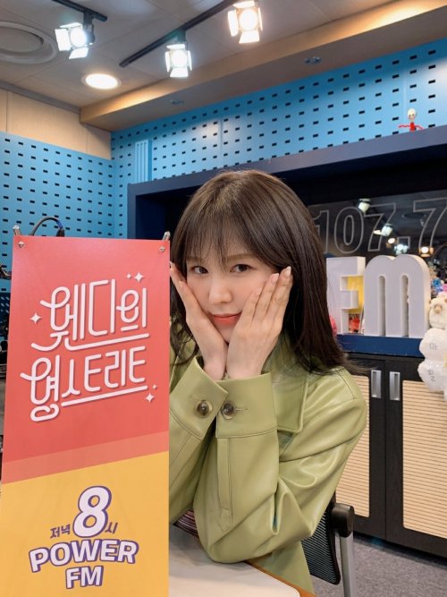 @RVsmtown: 오늘은 웬디데이 #웬디 #WENDY #완디 #RedVelvet  #레드벨벳  #웬디의영스트리트 #영스트리트#영스 #SBS