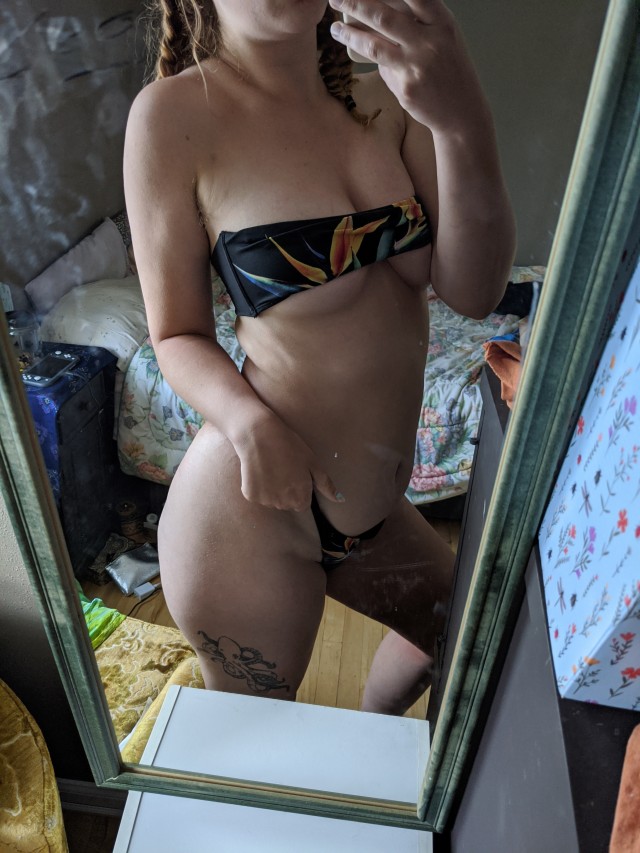 honeythe-elfqueen:think imma just take pics tonight cause I&rsquo;m feeling cute 😋send some good questions and feed my egoo UGH MISS SLUTTY BIKINI SEASON