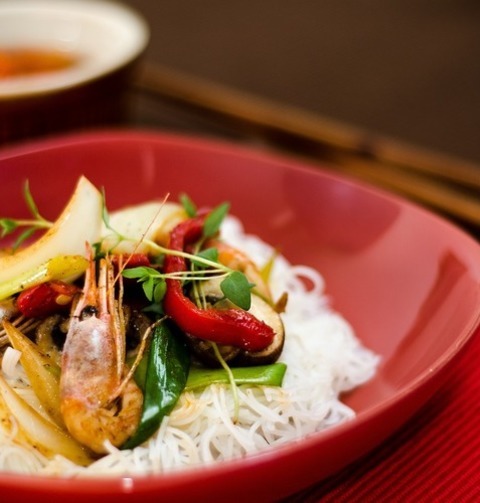 Seafood Recipe - Ginger Shrimp With Noodles And Mushrooms