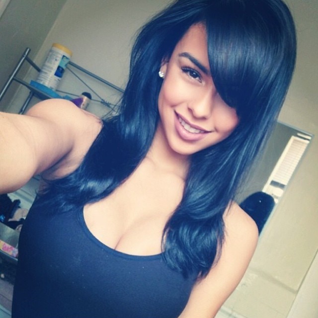 hellyeahstaybeautiful:  hellyeahstaybeautiful 