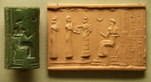 Sumerian greenstone cylinder seal of Ur-Nammu (c. 2100 BC).Ur-Nammu (r. 2047 - 2030 BC) was the firs