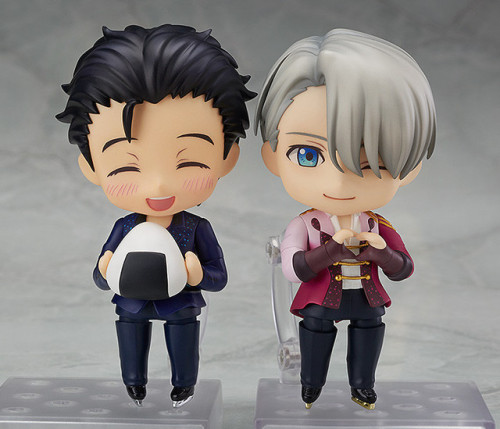 Ahhhh Good Smile Company’s also releasing Free Skate costume Yuuri Nendoroid at Anime Expo 2017, Wonder Festival Summer 2017 before releasing on the online shop!! New arm parts for Viktor (Making the <3 sign) and the Makkachin tissue box will be