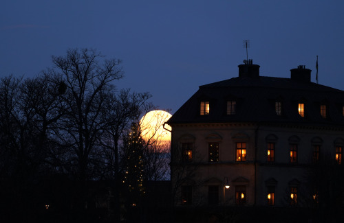 swedishlandscapes:Fullmoon over Stockholm, january 2019.