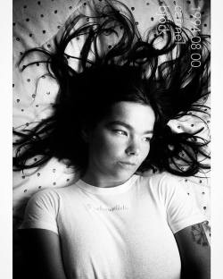 jinxproof:Björk, 1994 | ph. Stéphane Sednaoui