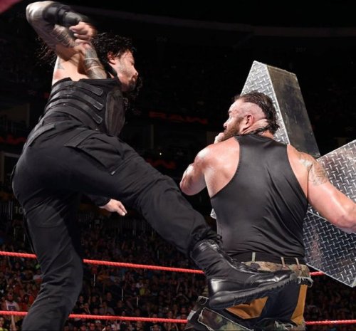 melinda-january:  The Real Main Event: Roman Reigns vs Samoa Joe vs Braun Strowman ( Triple Threat Match ) Winner: The Big Dog. 😁👏👏👏😍😘👑  ( Credit: RomanReigns.Net/WWE (1-3 + 5 ), RomanReigns.Org/WWE (4) )