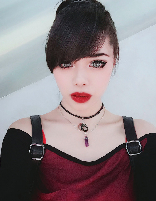 xxiwylona:  I’m actually sweating balls