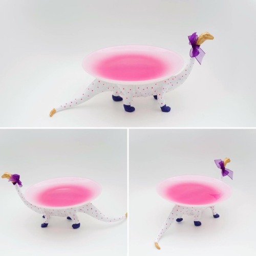 sosuperawesome: Dinosaur Serving Platters, by Pepitka on Etsy  See our ‘dinosaur’ tag 