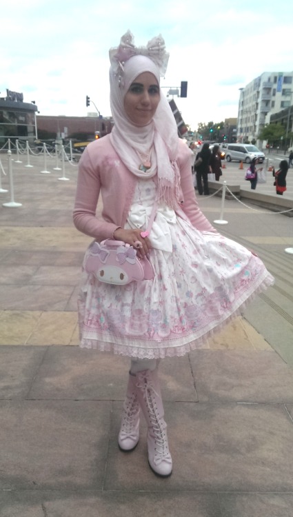 My coord for the Hello Kitty exhibit at the Japanese American National Museum. Coord Rundown: -OP: A