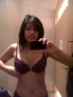 Submit your own changing room pictures now! Did a little bra