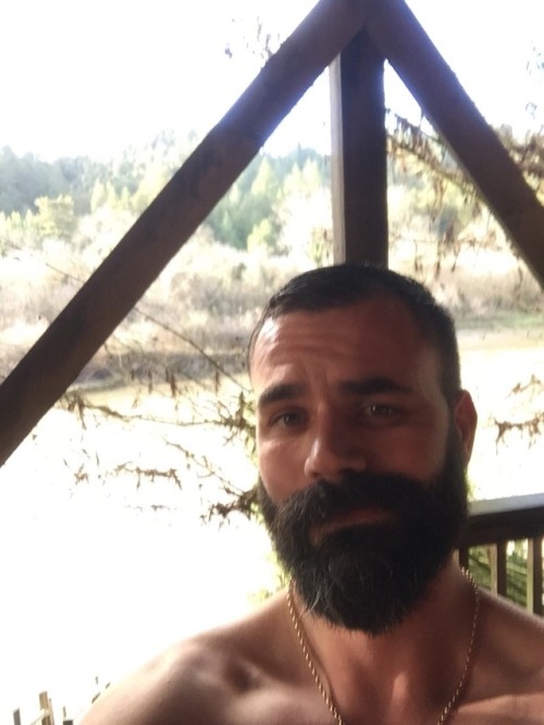 beardburnme:  TheOddBallGay Twitter