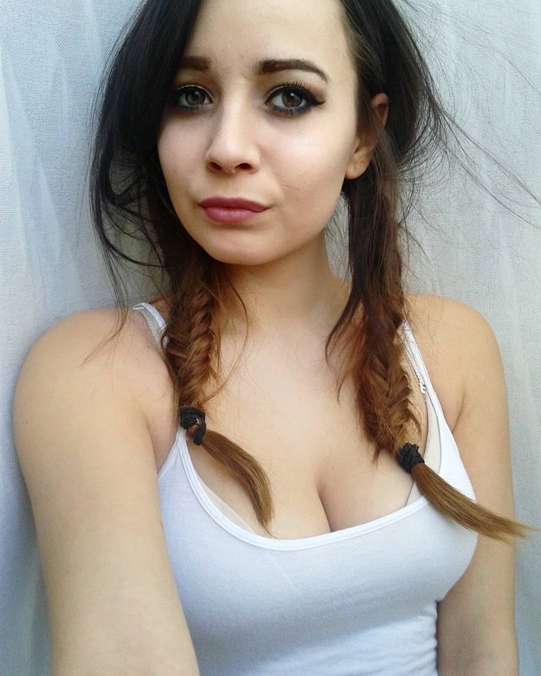 thebeautymyeyebeholds:  Mania na warkoczyki! 🙆 _________________________________