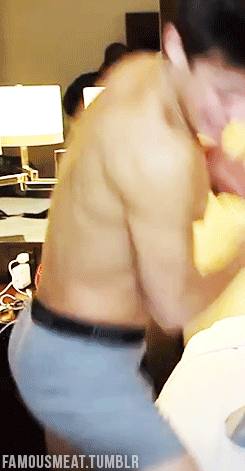 famousmeat:  Vine star Cameron Dallas bulges in underwear