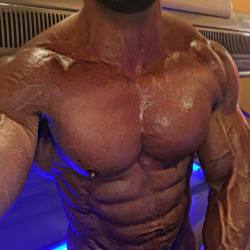 bodybodyman:  Dom d’Erasmo