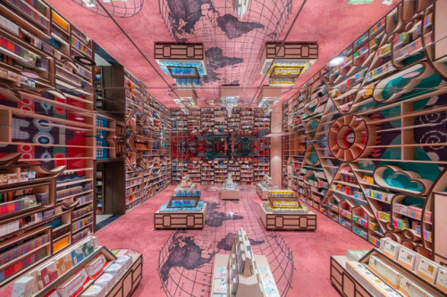 itscolossal:  Mirrored Ceilings and Criss-Crossed Stairwells Give a Chinese Bookstore the Feeling of an M.C. Escher Woodcut