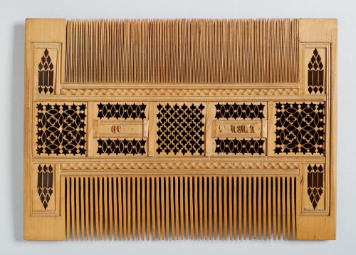 Combs, 1500. Carved boxwood, France. Via Museum of Applied Arts, Budapest