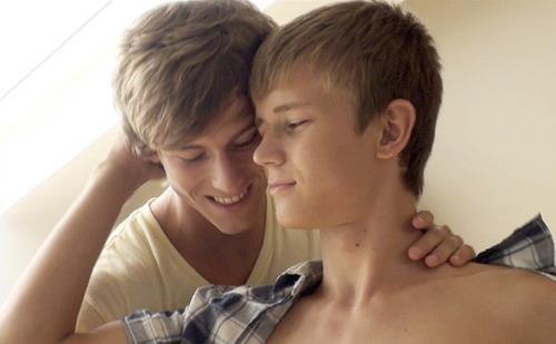 stickytoffeejamie:  <3 sweet  