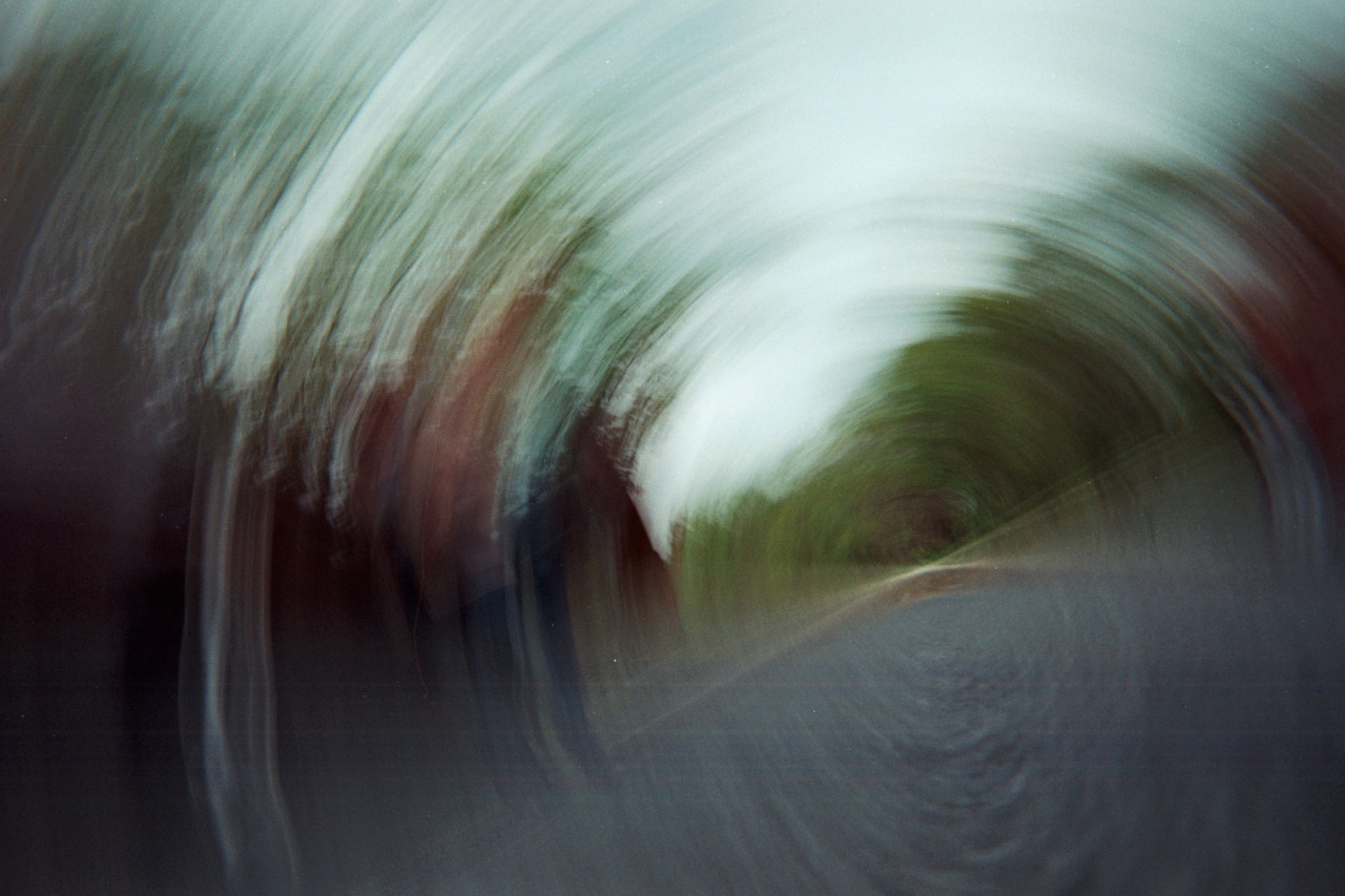 lessoleils:  dropped my camera &amp; it took a picture as it bounced, think it