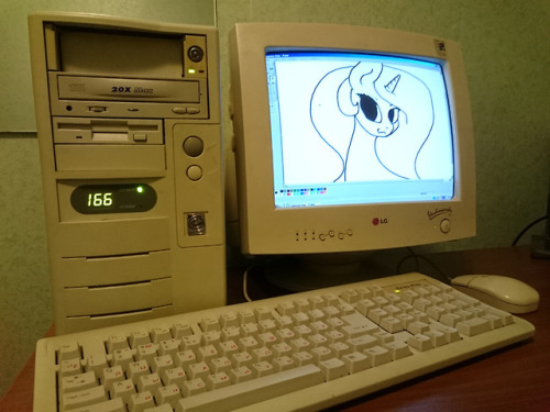 Trying to draw ponies on a vintage computer. Rollerball mouse is not so bad, but heavy.P166MMX, 16Mb