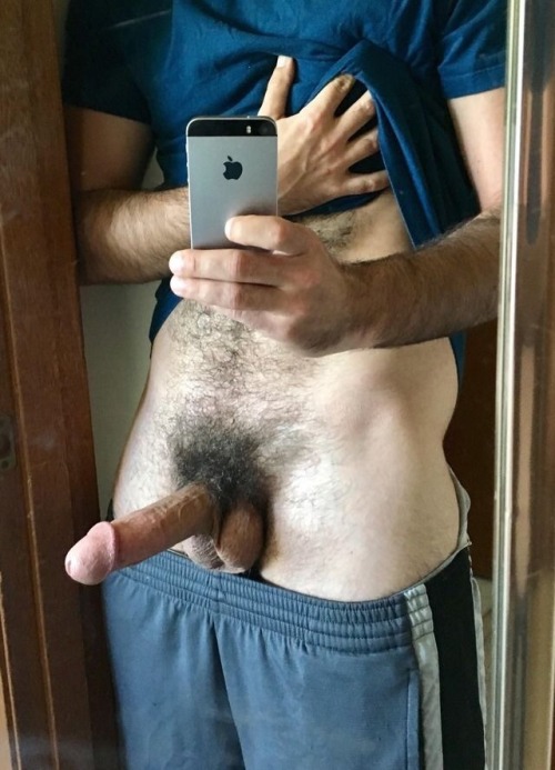 penis-worshiper: Archive   Vids   Cocks   Oral   Kiss   Bate.More…Love to take his selfie