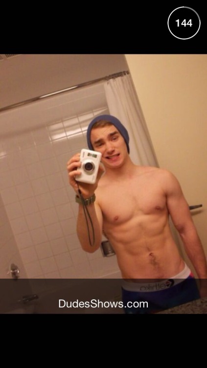 hot4dic2:  Hot4dic2.tumblr.com —— Follow me and I will check out your page. If I like what I see I will Follow you back!  Send me selfies and other hot pics to hot4dic2@gmail.com I’ll promote your page too if you send me your tumblr information!