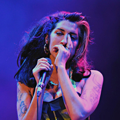 amy winehouse at her last concert