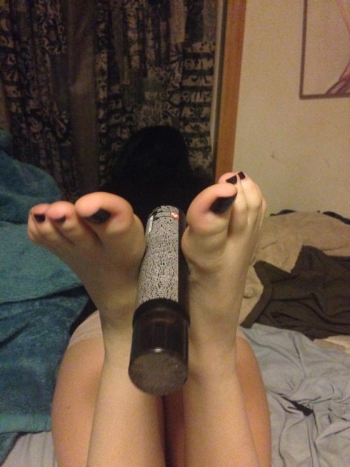 karathefootgoddess:  like and share if you wish this was you instead of a bottle<3message me directly about purchasing naughty pictures :3