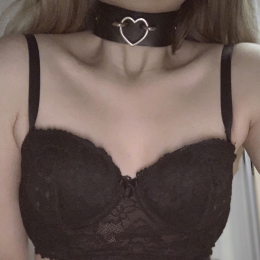 babykittenmuffin:  I’m feeling sleepy but also very submissiveI want to be daddy’s good girl and I want to please him. I want to belong to him forever. 