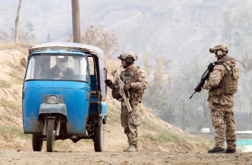 nemoi:  ISAF Einsatz (via Bundeswehr-Fotos Wir.Dienen.Deutschland.)