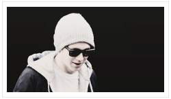 rammones:  Reasons I cry → Niall Horan in beanies 