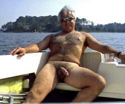 mydaddyishairy:   My Daddy is Hairy - over 83,000 followers: Archive  