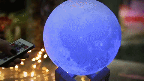 urbnbullshitters:  MOON LAMPS…THEY’RE BACK GUYS!!!  So remember around Christmas time last year, everyone was OBSESSED with these moon lamps? Well, they are back and this time they listened to our requests. Before they only changed to 3 different