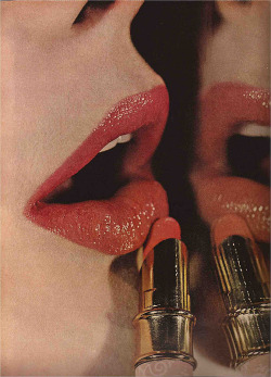goldenbuttonsnpearls:Vogue, February 1964.