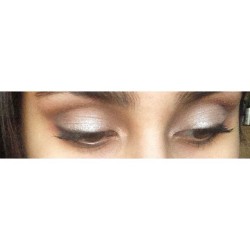 kartari:  kartari:  too glam for 8pm on a monday night  mustelidchic i used D-552 all over my lid and S-556, D-562, I-544, D-652 in my crease and S-102 along my lash line   i kind of piled all of them on top of each other lol playing with my new palettes