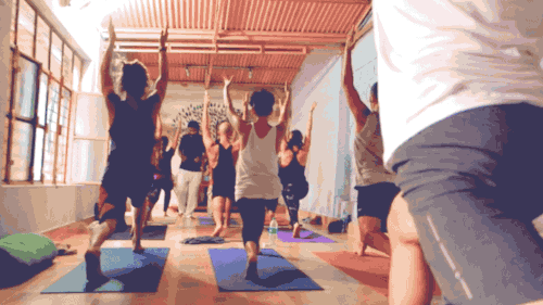 the-art-of-yoga:  Mitra’s class at Yoga Vinni in Rishikeshphotographer yogicasinoॐ☯The Art of Yoga☯ॐ