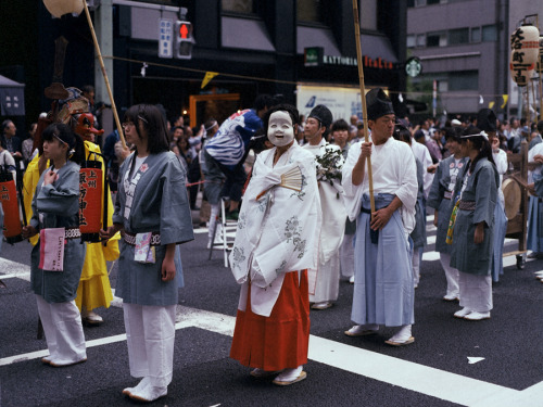 Street performers at Kanda Festival, Tokyo, 2015 ig: thepeakofnormal