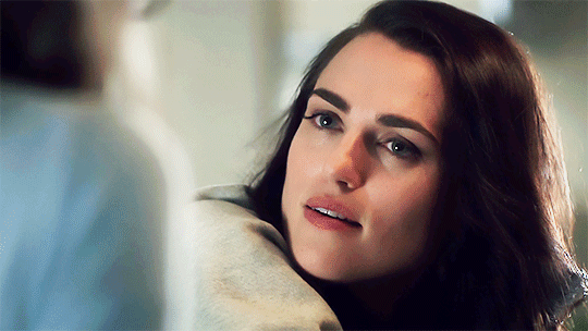 goodgirlargo:#how to look at your best friend properly