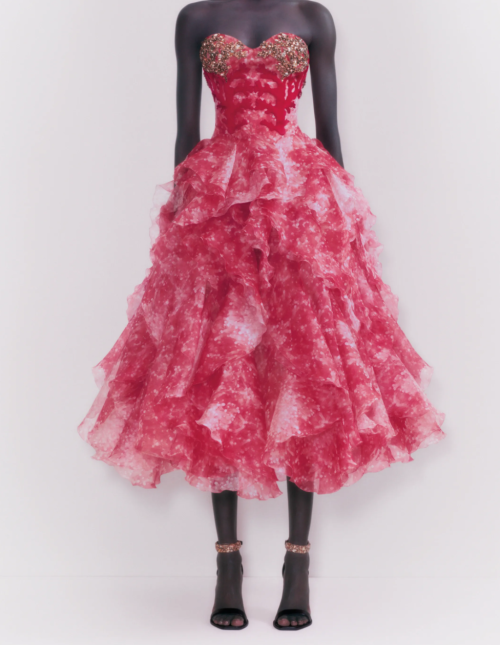 glowdetails:alexander mcqueen resort 22