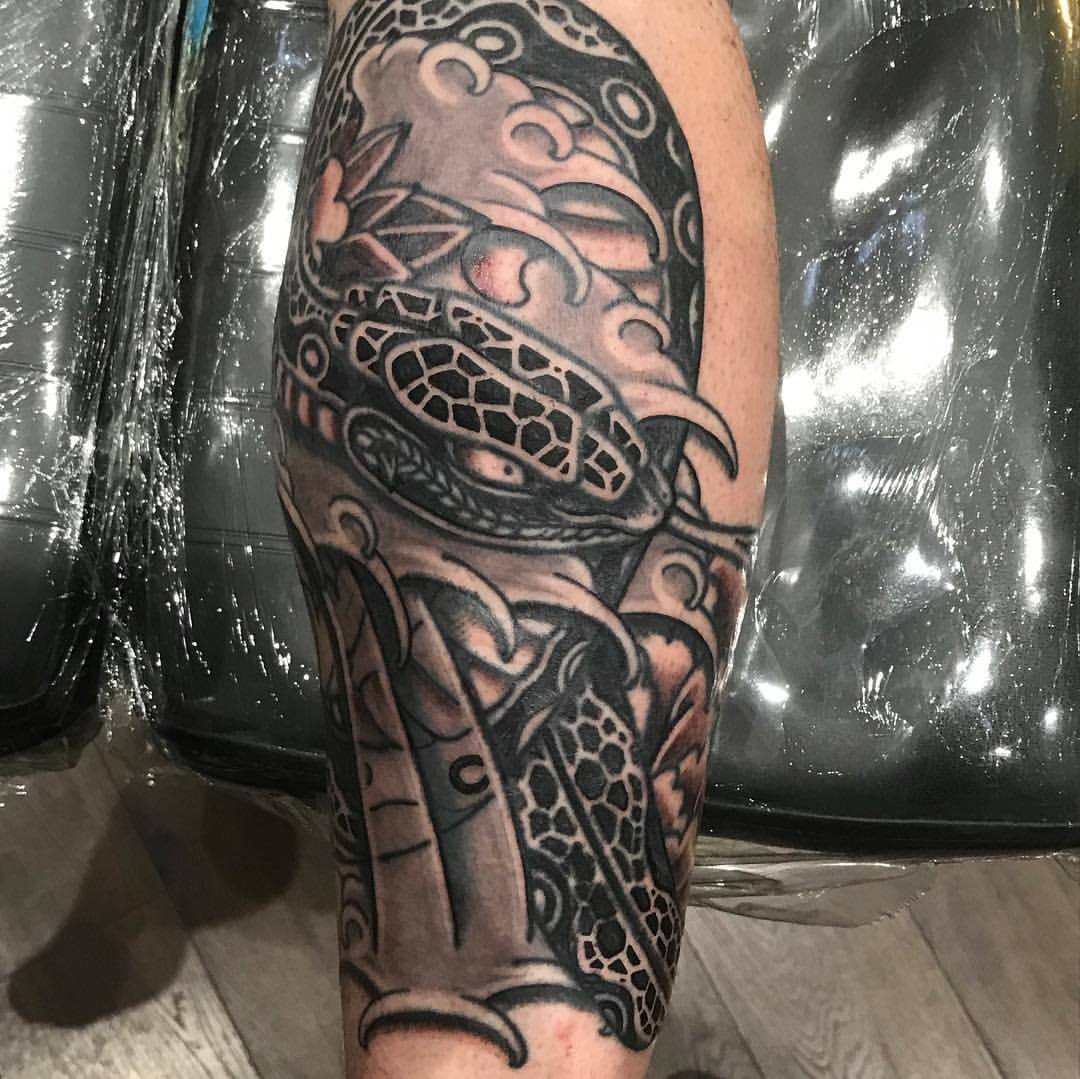 The Tattoo Shop - We're into snakes on the 'gram tonight 🐍 this cobra  placement is just stunning by @sweetleas 😍 #snaketattoo #legtattoo  #cobratattoo #blackwork #blackworktattoo #blackworkers  #blackworkerssubmission #tattooshopsupplies | Facebook