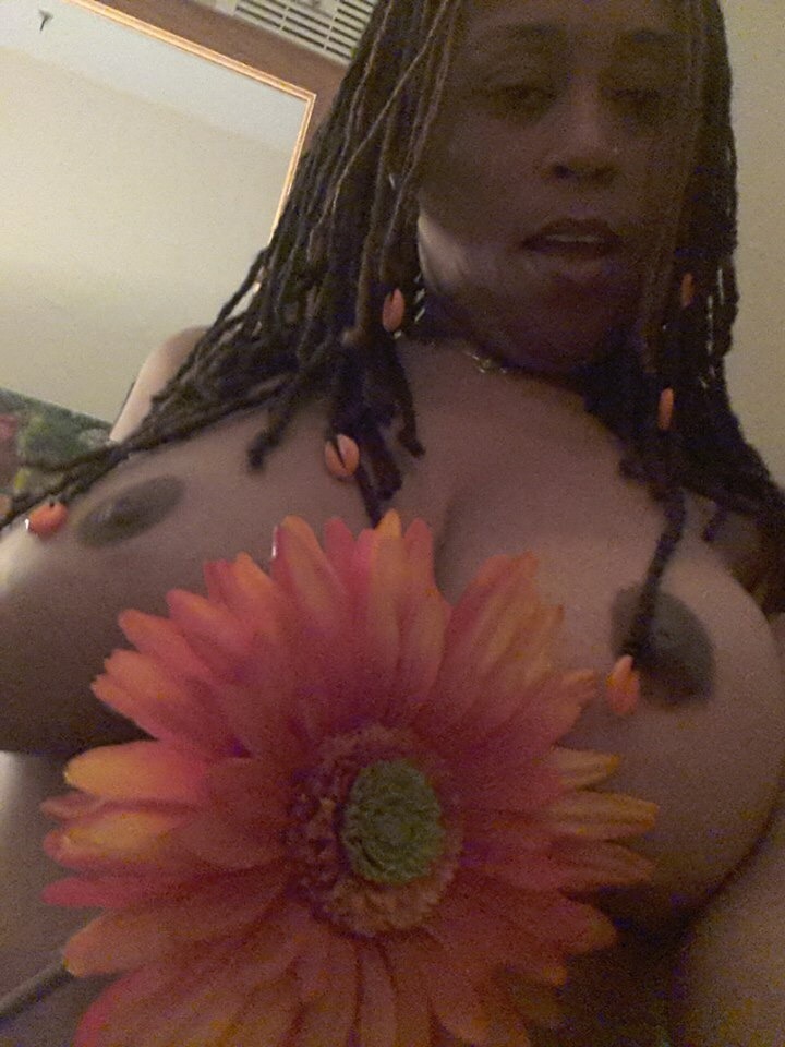 phlem-phlam:  Titty Tuesday