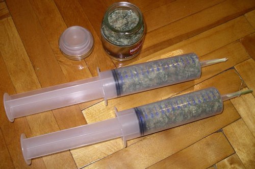 420drugsandtits:  ja1lb1rd:  Ha…haha..hahahaha…HAHAHAHAHAHSHFGSJDR:MJSVR  My daily dosage of medicine  