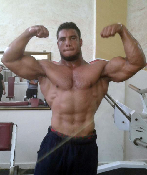 kally78:  Bodybuilder from Gaza, Palestine. Nice cocky look 