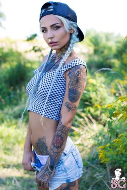 fuckingfuckingfuckyes:  Fishball Suicide