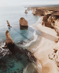 folklifestyle:Just Pinned to *Landscapes: @xoxohannahread #wanderlust #beach http://bit.ly/2McwCbo